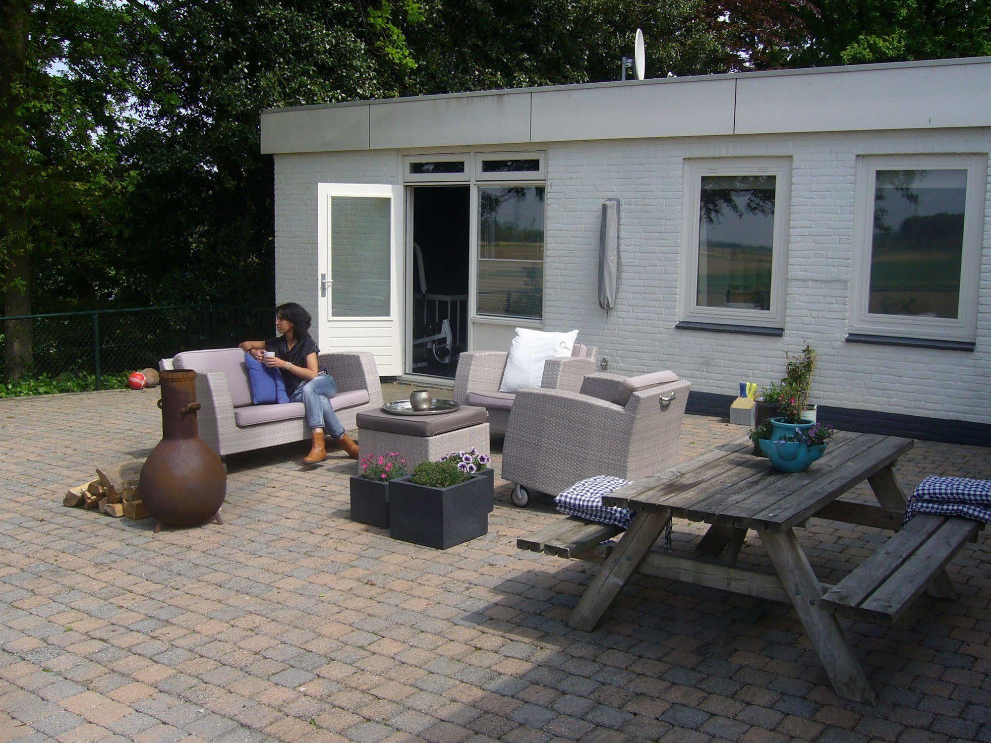 B&B Op De Brabantse Wal Halsteren Esterno foto